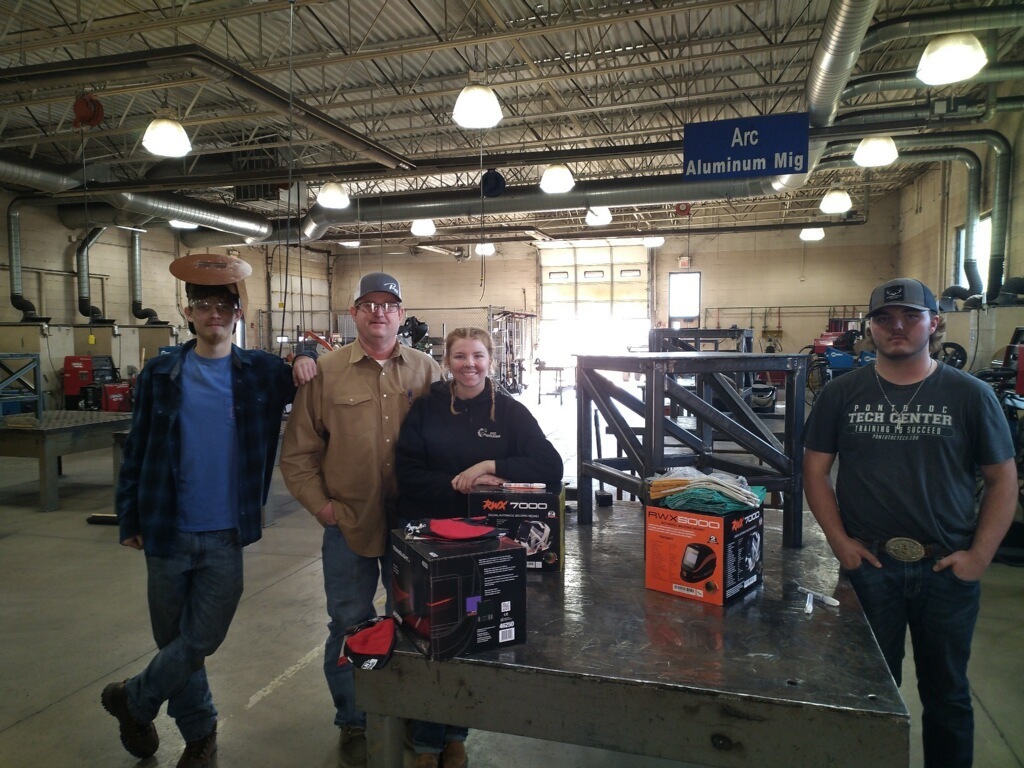 Image of welding students at regional competition.